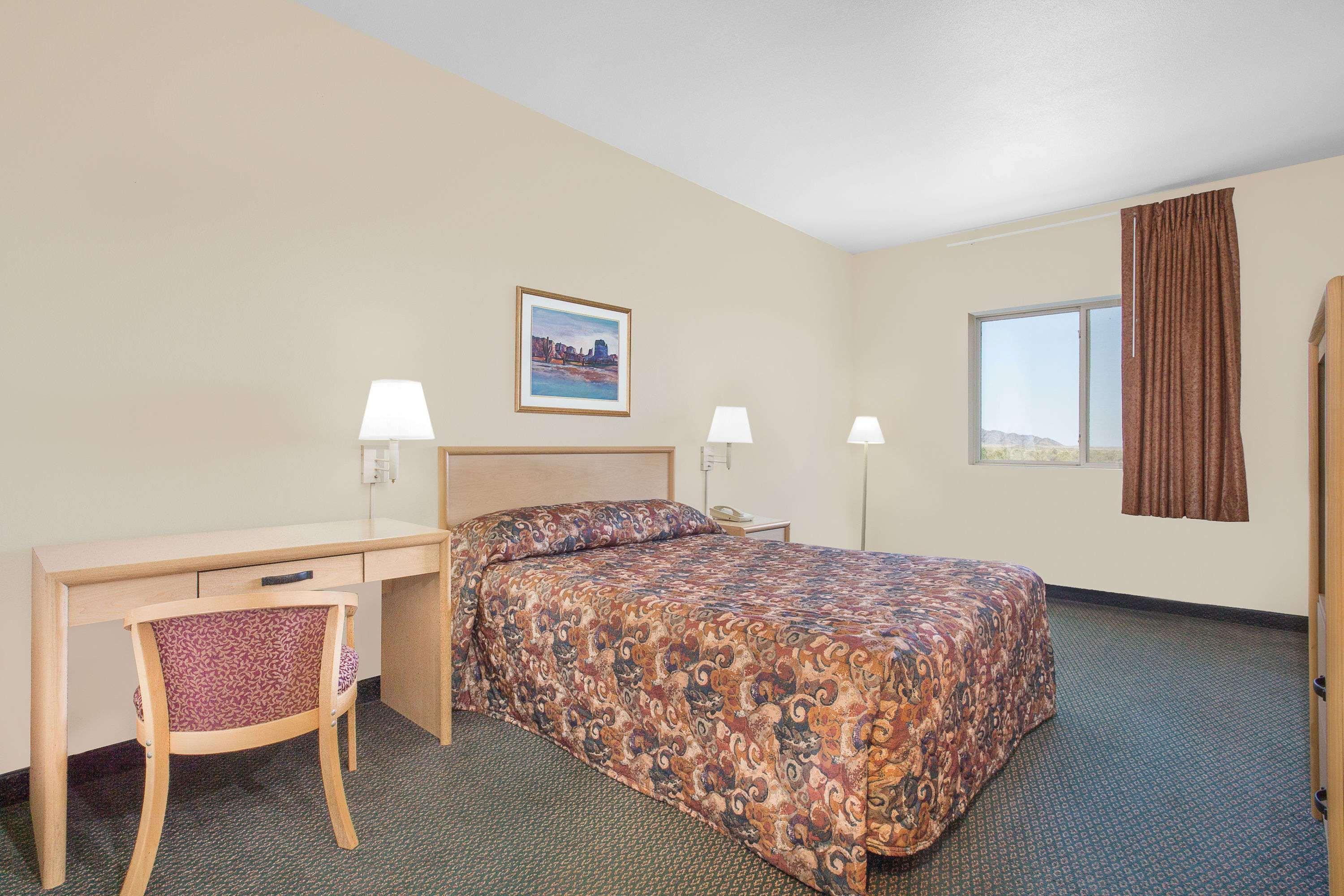 Отель Super 8 By Wyndham Quartzsite Az Экстерьер фото