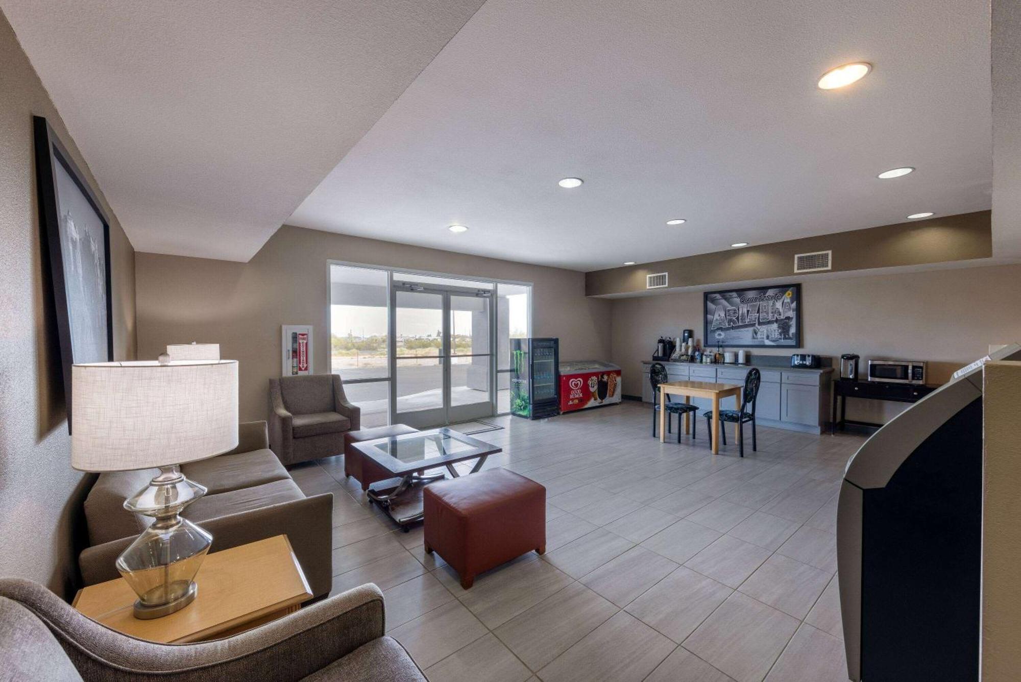 Отель Super 8 By Wyndham Quartzsite Az Экстерьер фото