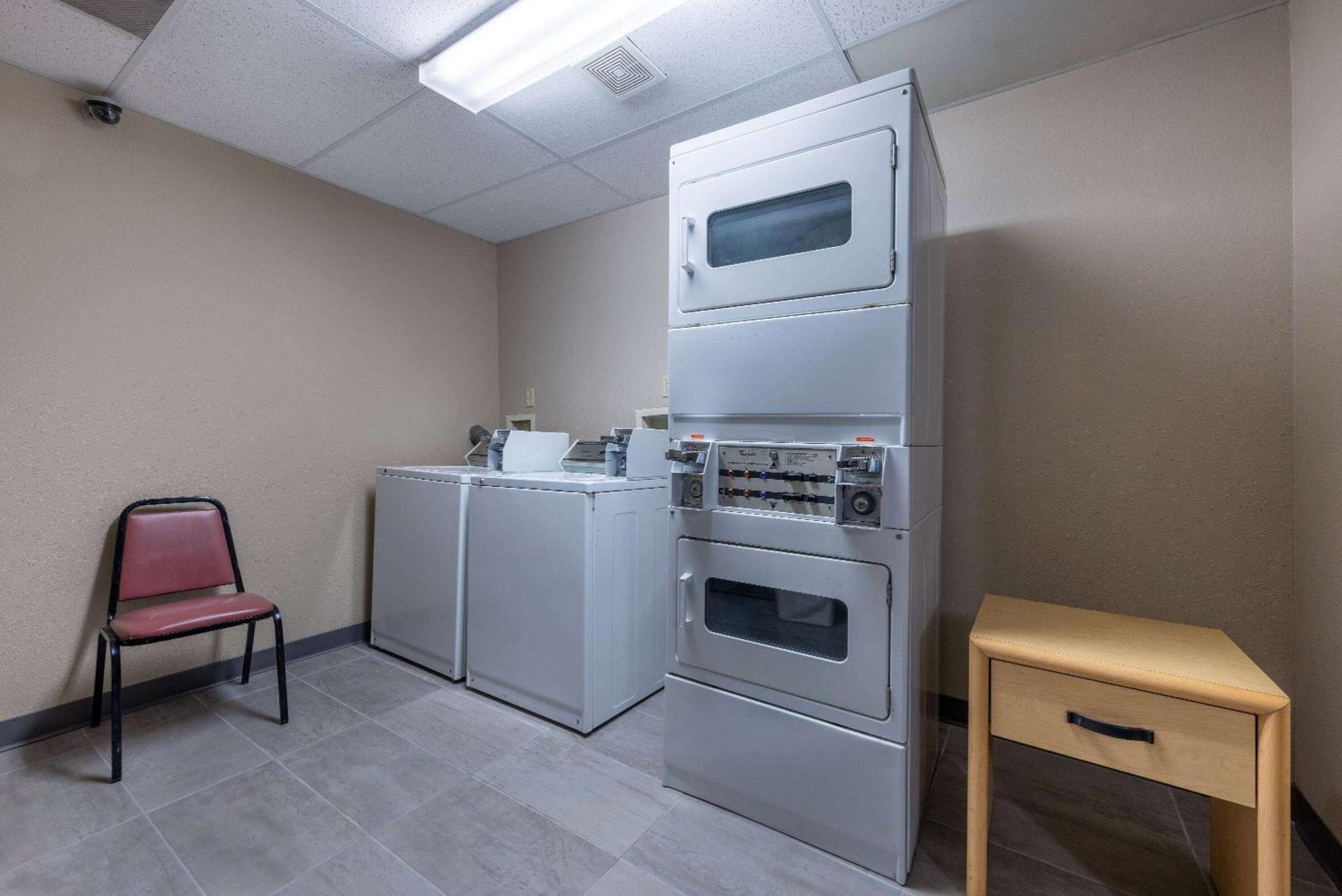 Отель Super 8 By Wyndham Quartzsite Az Экстерьер фото